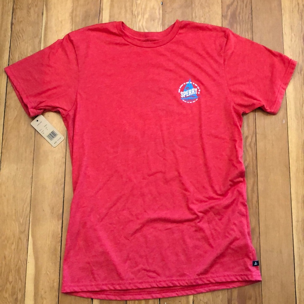 Men’s Sperry weekend tee-shirt.
